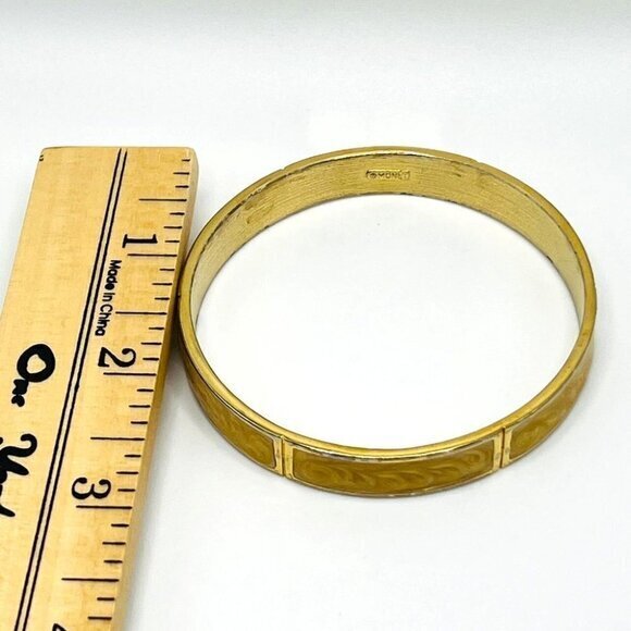 Monet. Bracelet. Gold tone. 8.75 diameter. - Picture 9 of 10